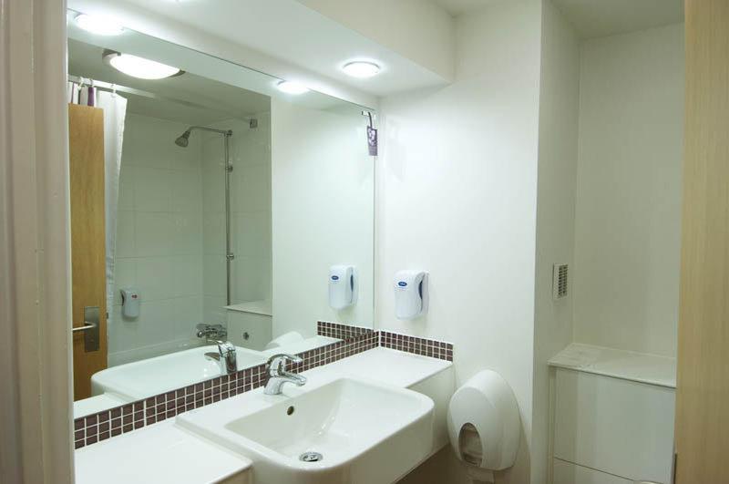 Premier Inn Хантингдон Экстерьер фото